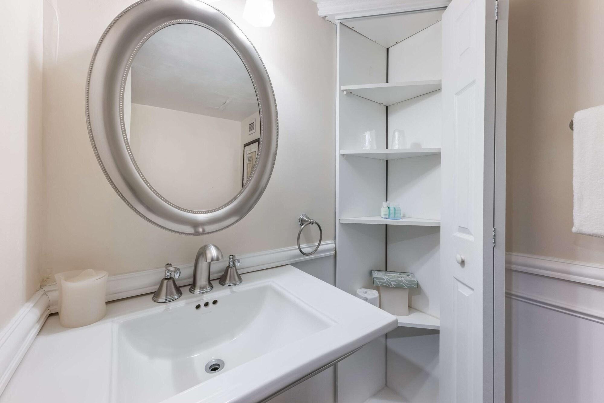 Clarion Hotel & Suites מאונט לאורל מראה חיצוני תמונה